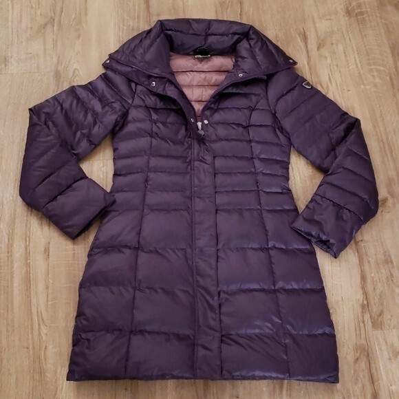 NWT Emporio Armani Purple Chic Feminine Luxury Cozy Down Long Puffer Size Small - Picture 1 of 4